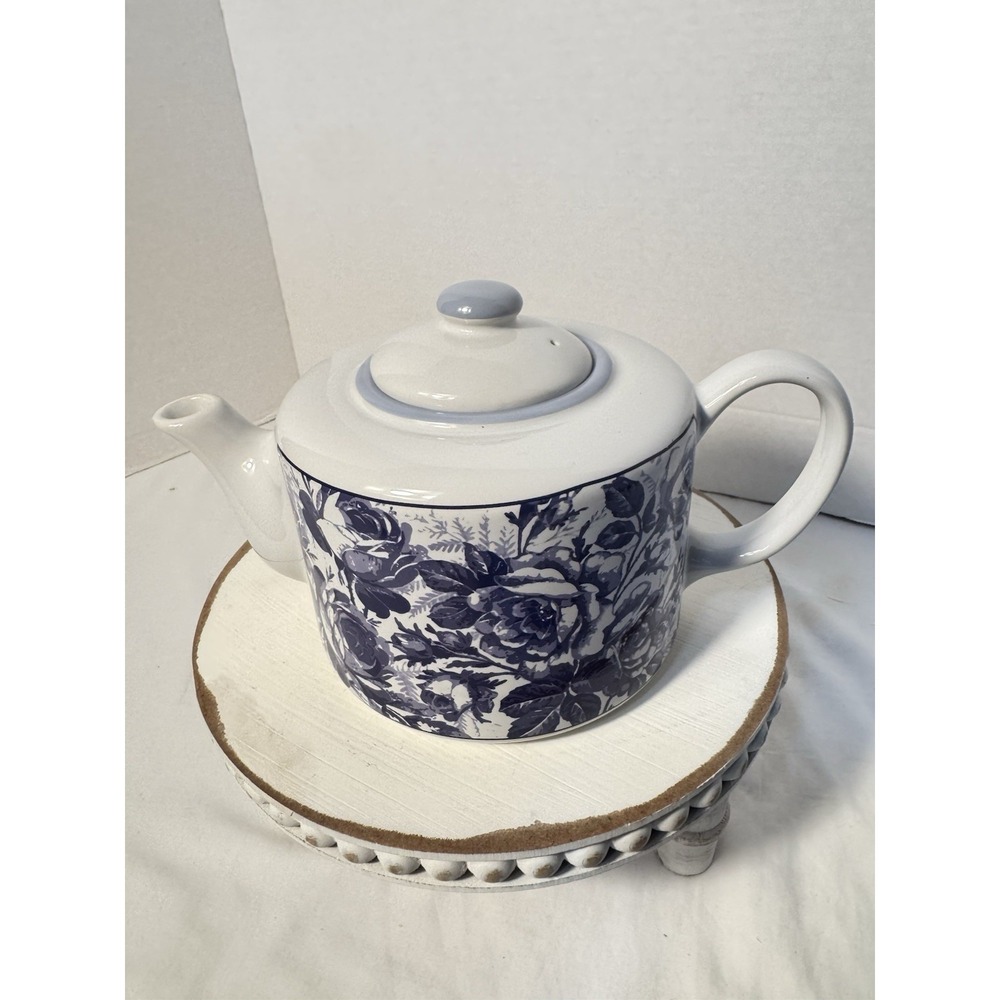 Vtg New Condition Stoneware White Blue Floral Teapot Made in Thailand 6" H